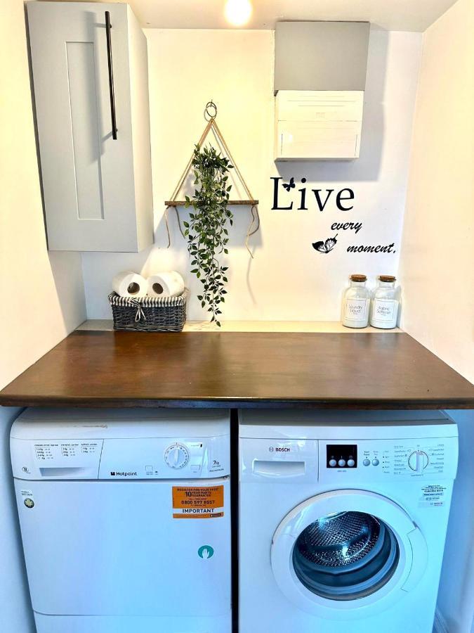 טראוברידג' Cosy One Bedroom Apartment מראה חיצוני תמונה