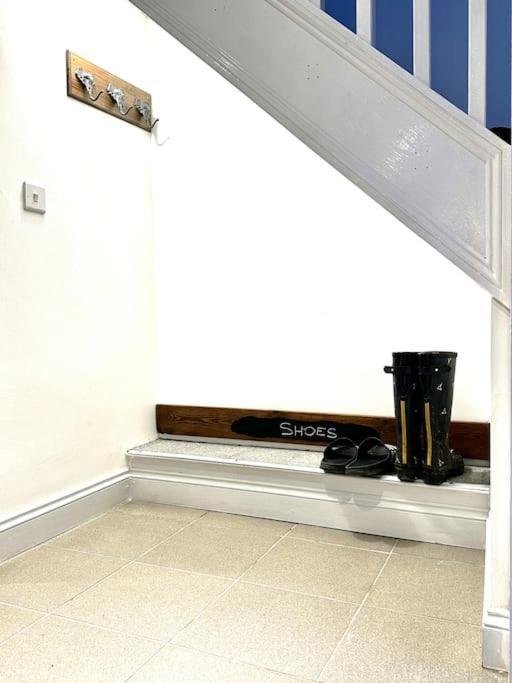 טראוברידג' Cosy One Bedroom Apartment מראה חיצוני תמונה